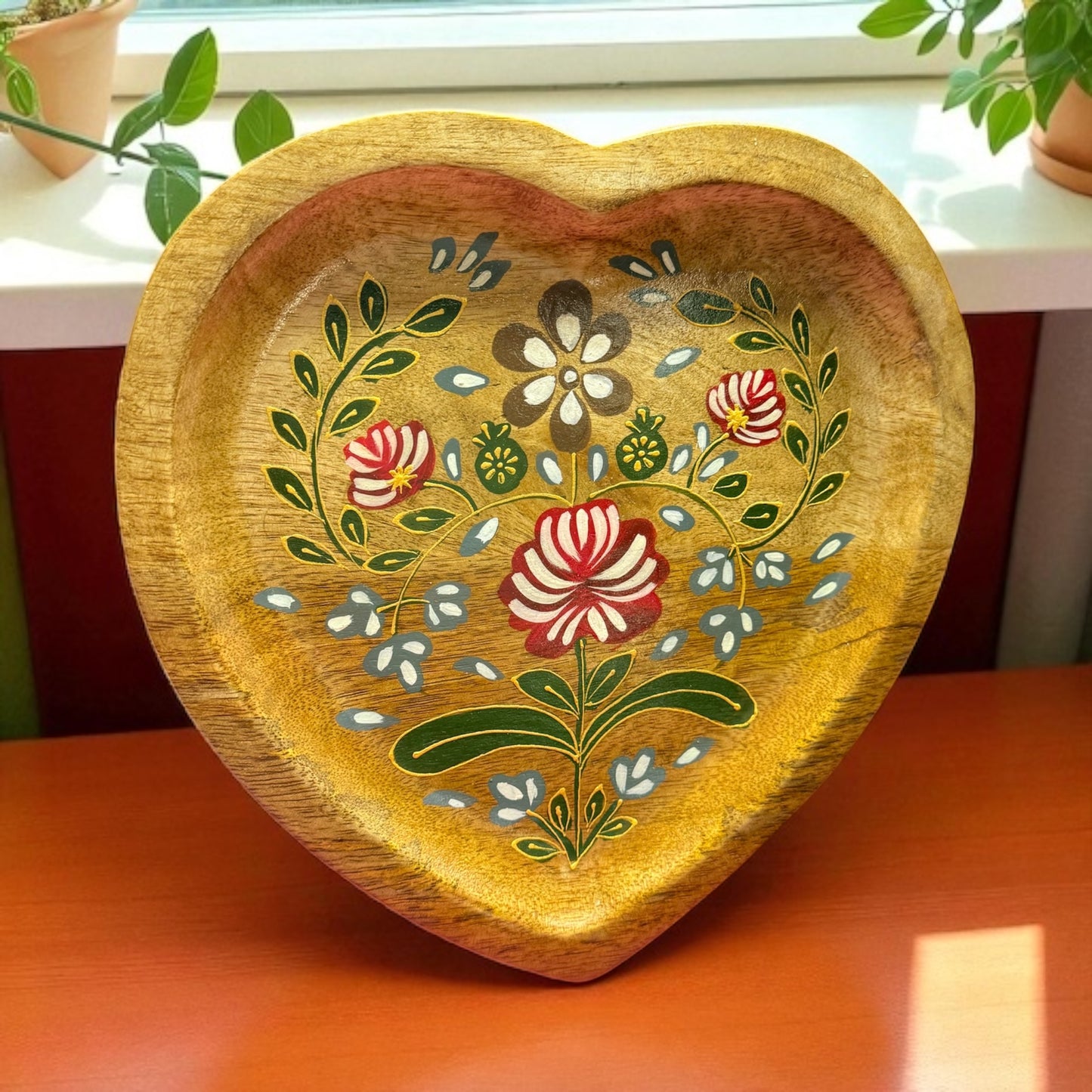 Blossom Heart Wooden Decorative Plate