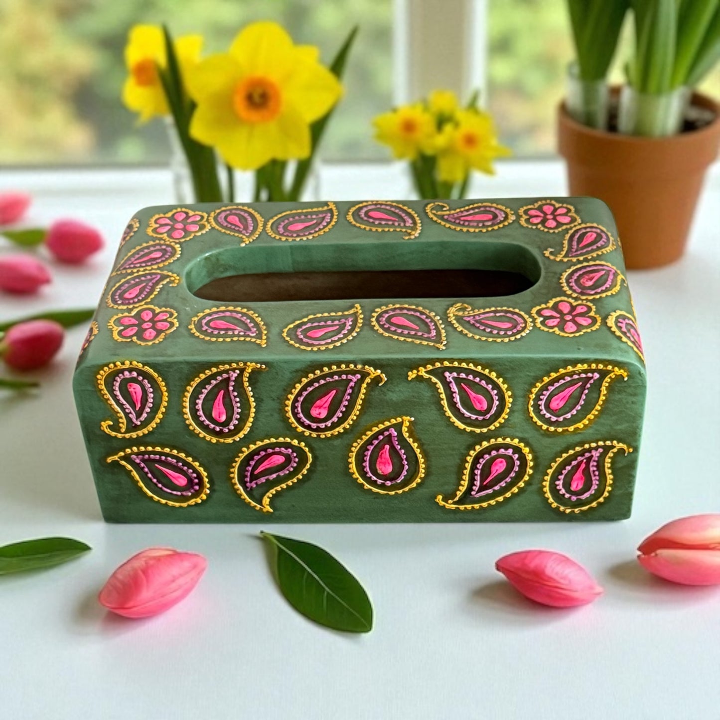 Mehfil Paisley Tissue Holder – Handpainted Green Box with Festive Vibe
