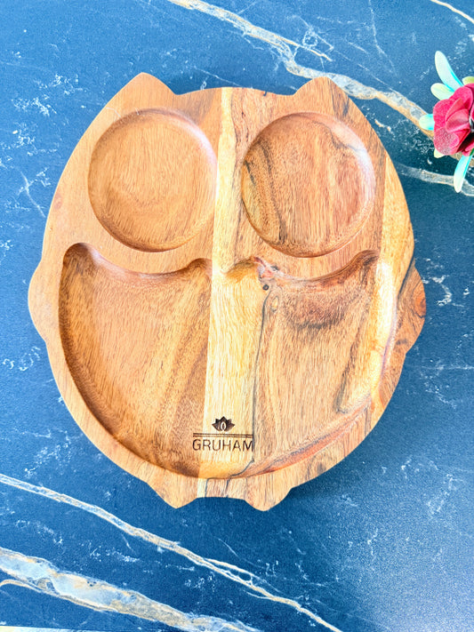 Detailed close-up of GRUHAM Wooden Owl Platter showing intricate carving and smooth natural wood finish