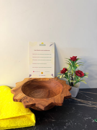 GRUHAM Star Shaped Wooden Bowl with size dimensions displayed - Perfect for serving or decor