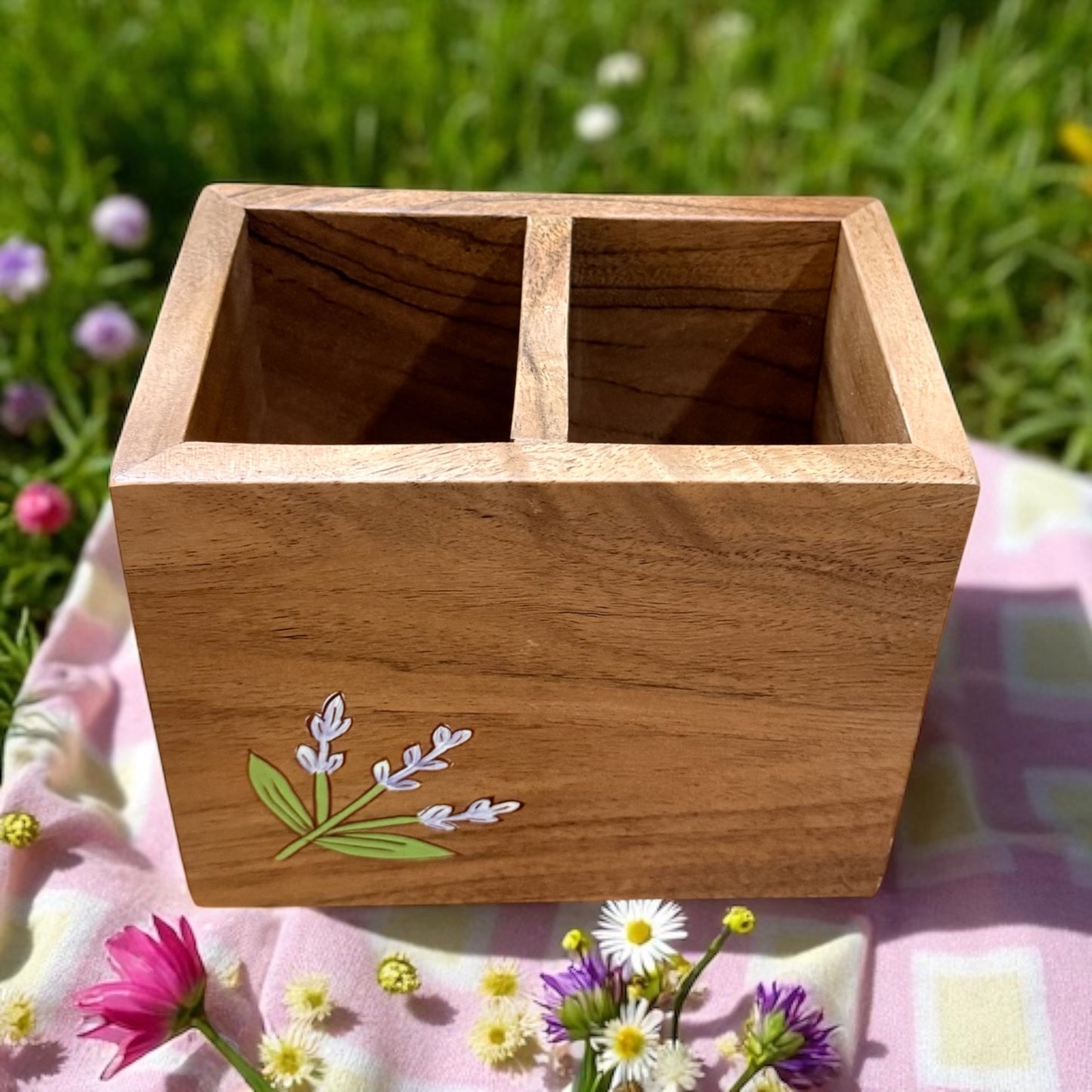 Tulip Bloom Cutlery/Pen Stand