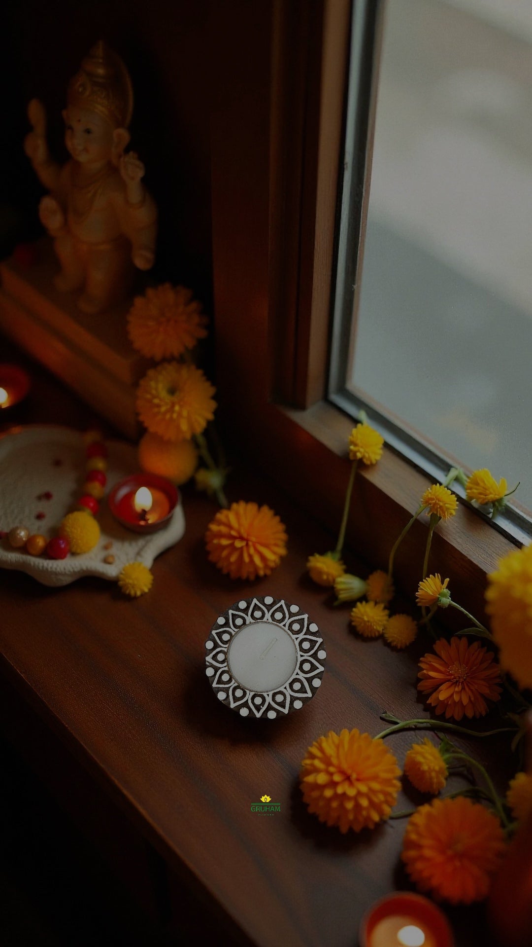 Marigold Shaped Wooden Tea light Candle Holder